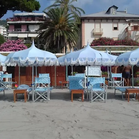 Attico Vista Mare Con Terrazzo Appartement